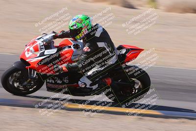 media/Dec-10-2023-SoCal Trackdays (Sun) [[0ce70f5433]]/Turn 9 Inside Set 2 (1115am)/